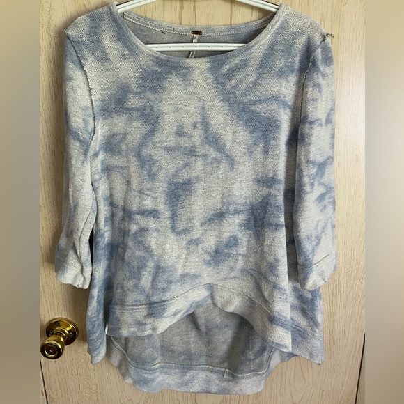 Free People Cloudy Day Tie Dye Sweatshirt Blue Size XS Womens Distressed Tunic - Picture 2 of 11